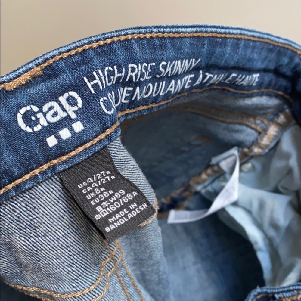 Gap High Rise Skinny - Picture 3 of 3